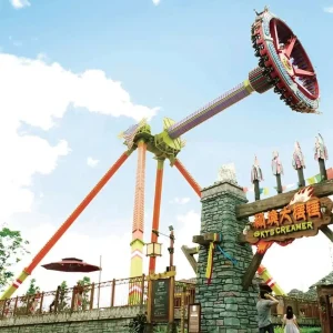 Аттракцион Sky Screamer с высокой маятниковой конструкцией